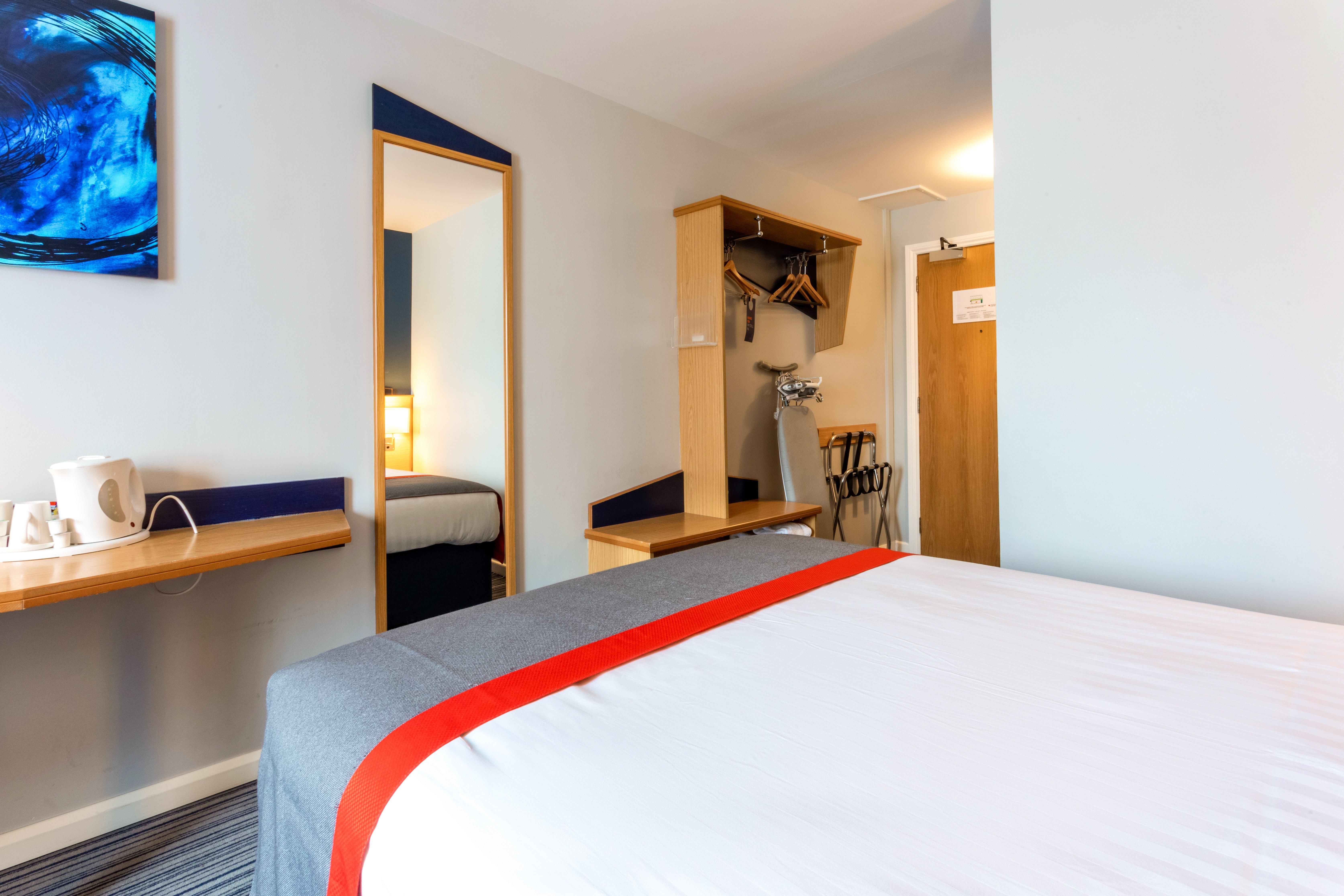 Holiday Inn Express Perth, An Ihg Hotel Dış mekan fotoğraf